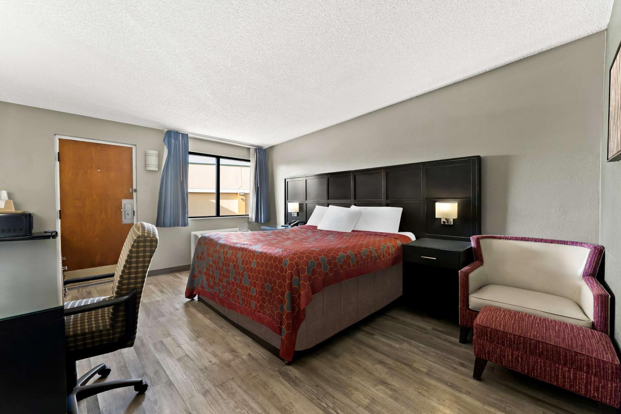 Knights Inn Montgomeryville Ngoại thất bức ảnh