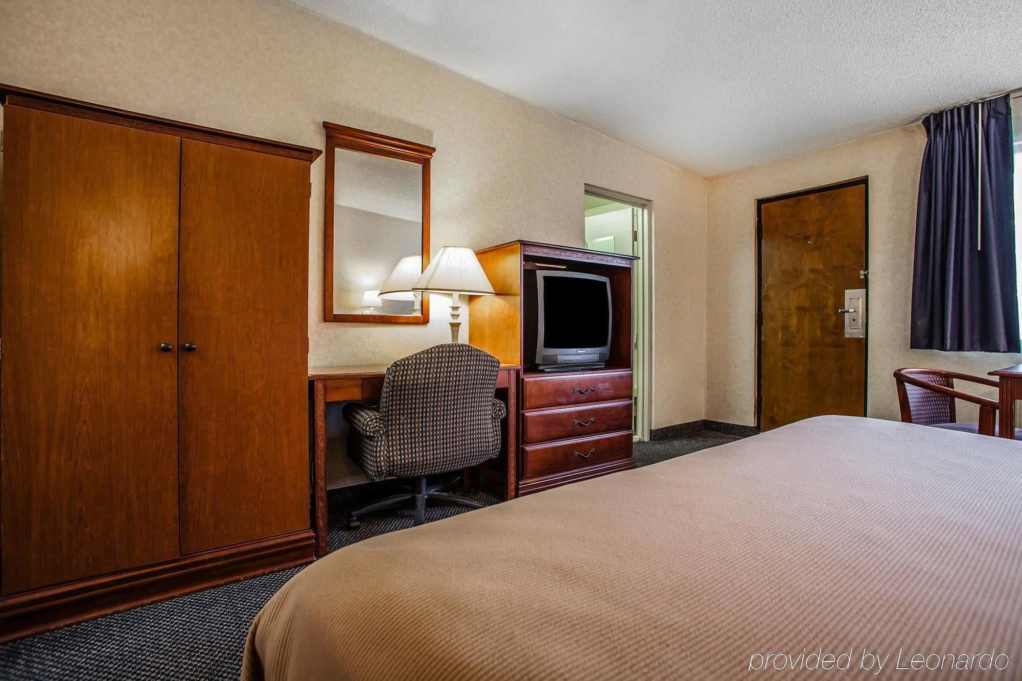 Knights Inn Montgomeryville Ngoại thất bức ảnh