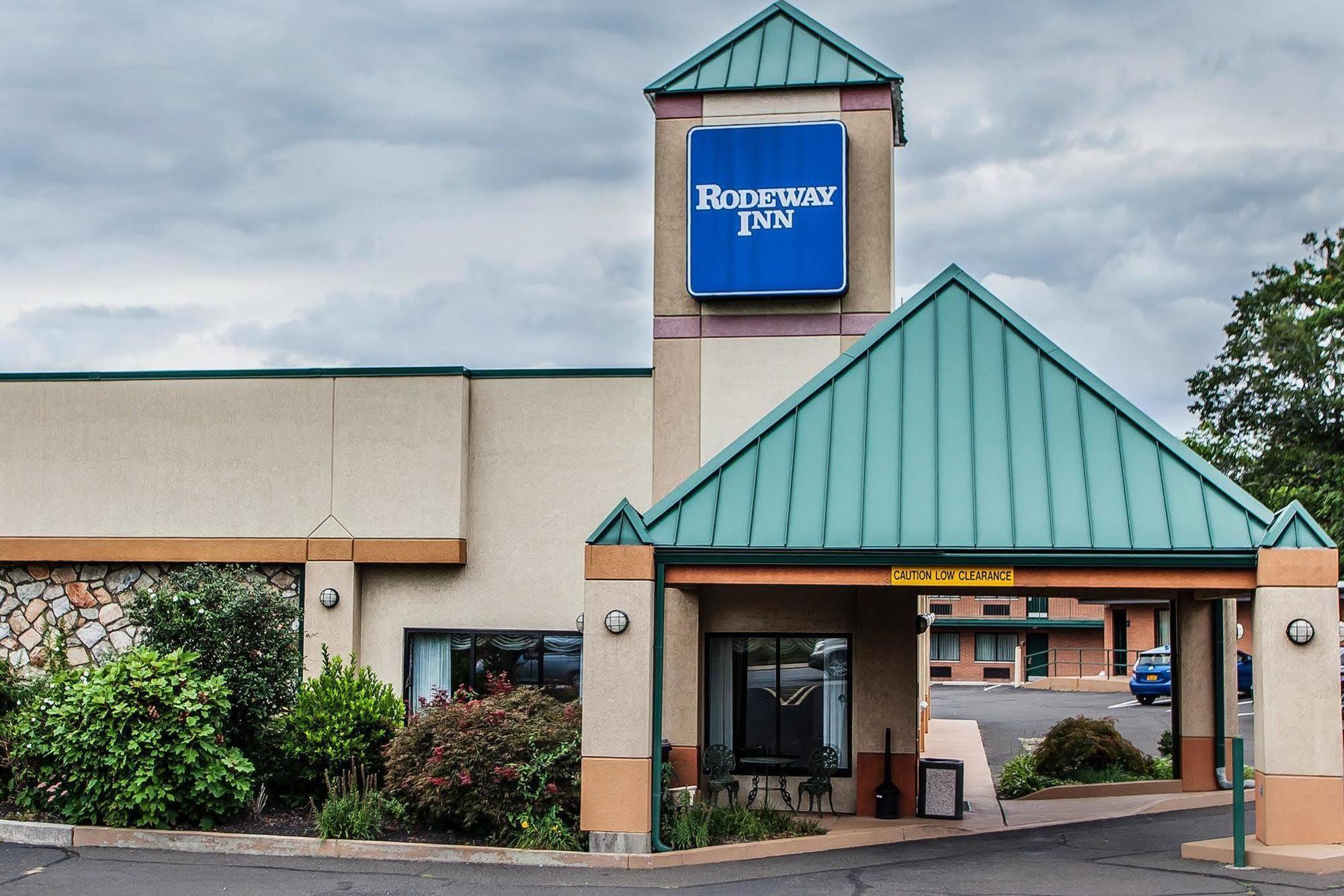 Knights Inn Montgomeryville Ngoại thất bức ảnh
