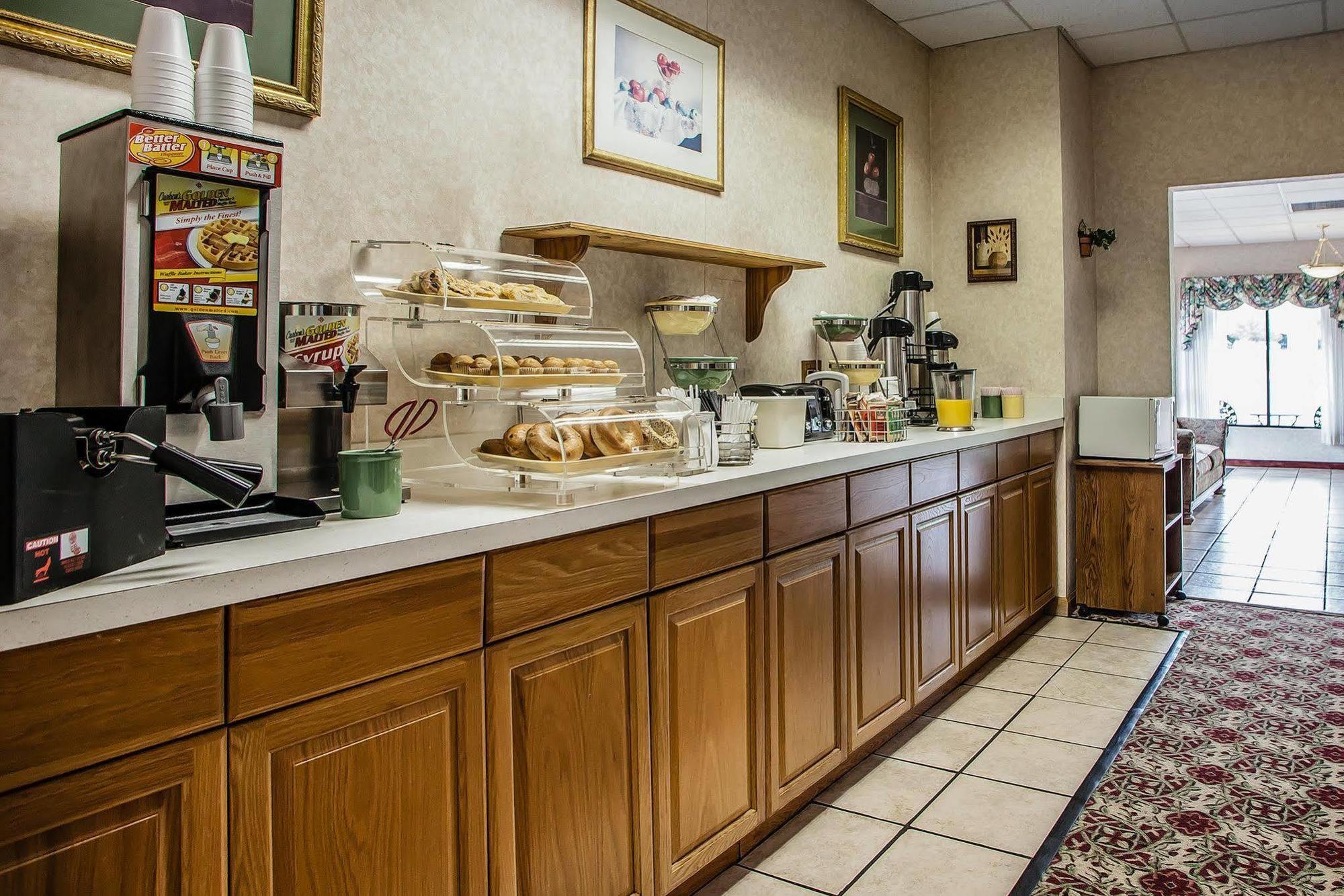 Knights Inn Montgomeryville Ngoại thất bức ảnh