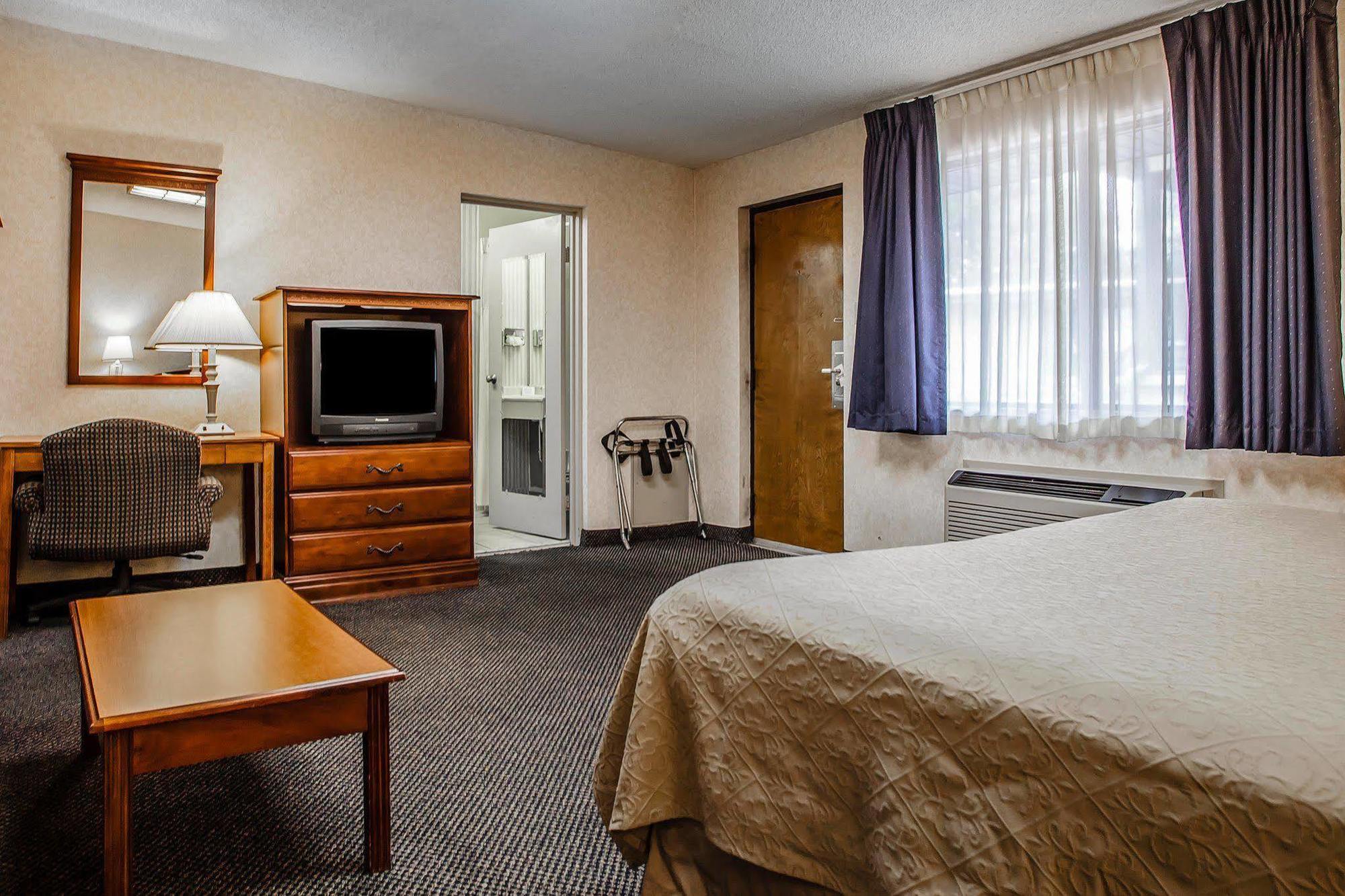 Knights Inn Montgomeryville Ngoại thất bức ảnh